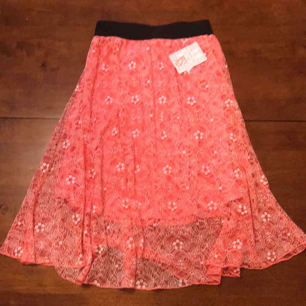 NWT Lace Lola